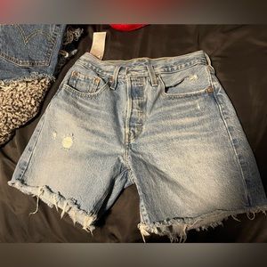selling levi shorts due to no longer fitting, worn once.